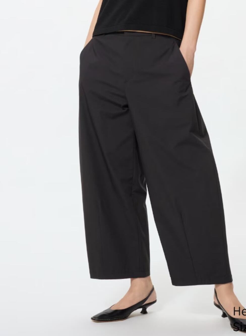 Uniqlo Women's Barrel Ankle Pants in Black